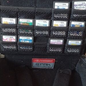 Nakiworld gpak with 11 Nintendo DS Games